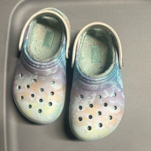 Lined crocs